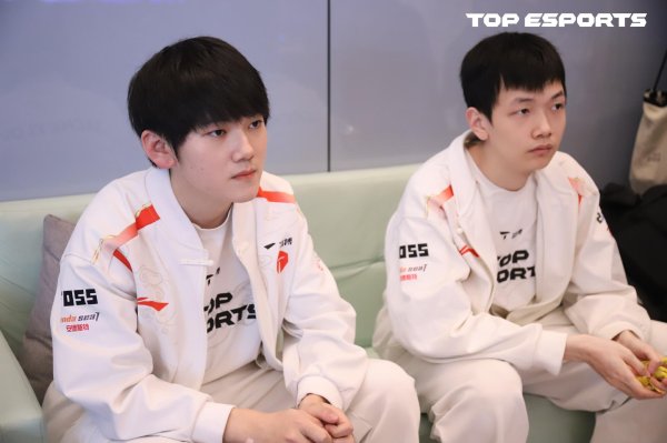 策略股 海外网友热议TES止步4强：Kanavi头等战犯！TES只有JKL和369是人